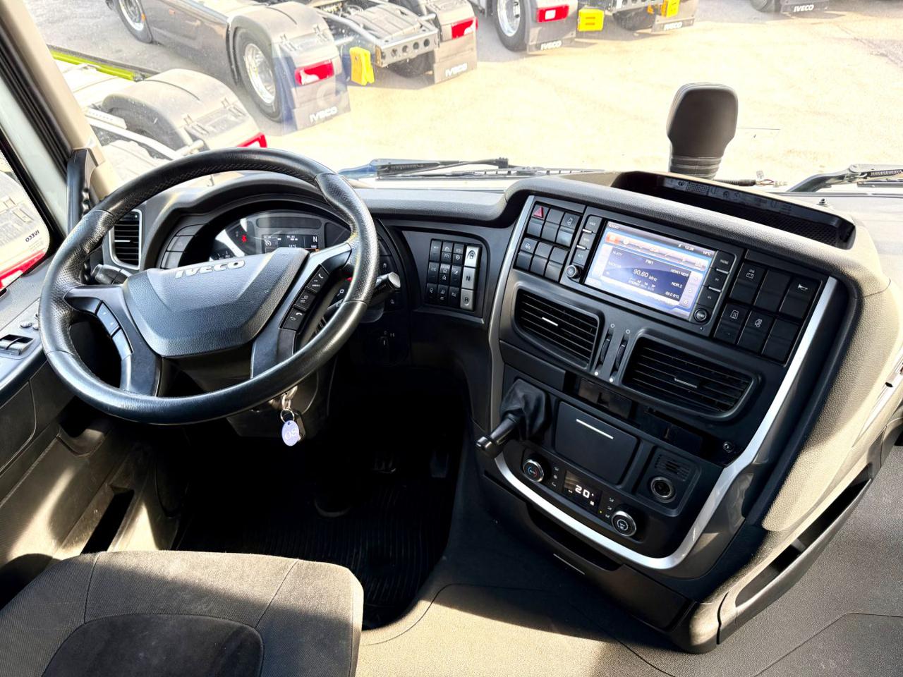 IVECO STRALIS X-WAY 480 HI-TRACTION 4x4 - 12