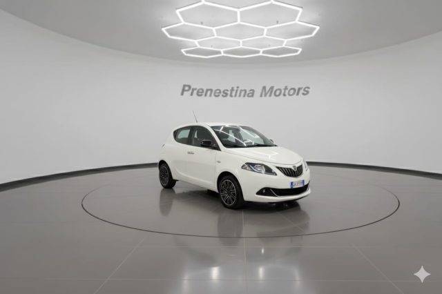 LANCIA Ypsilon Bianco pastello