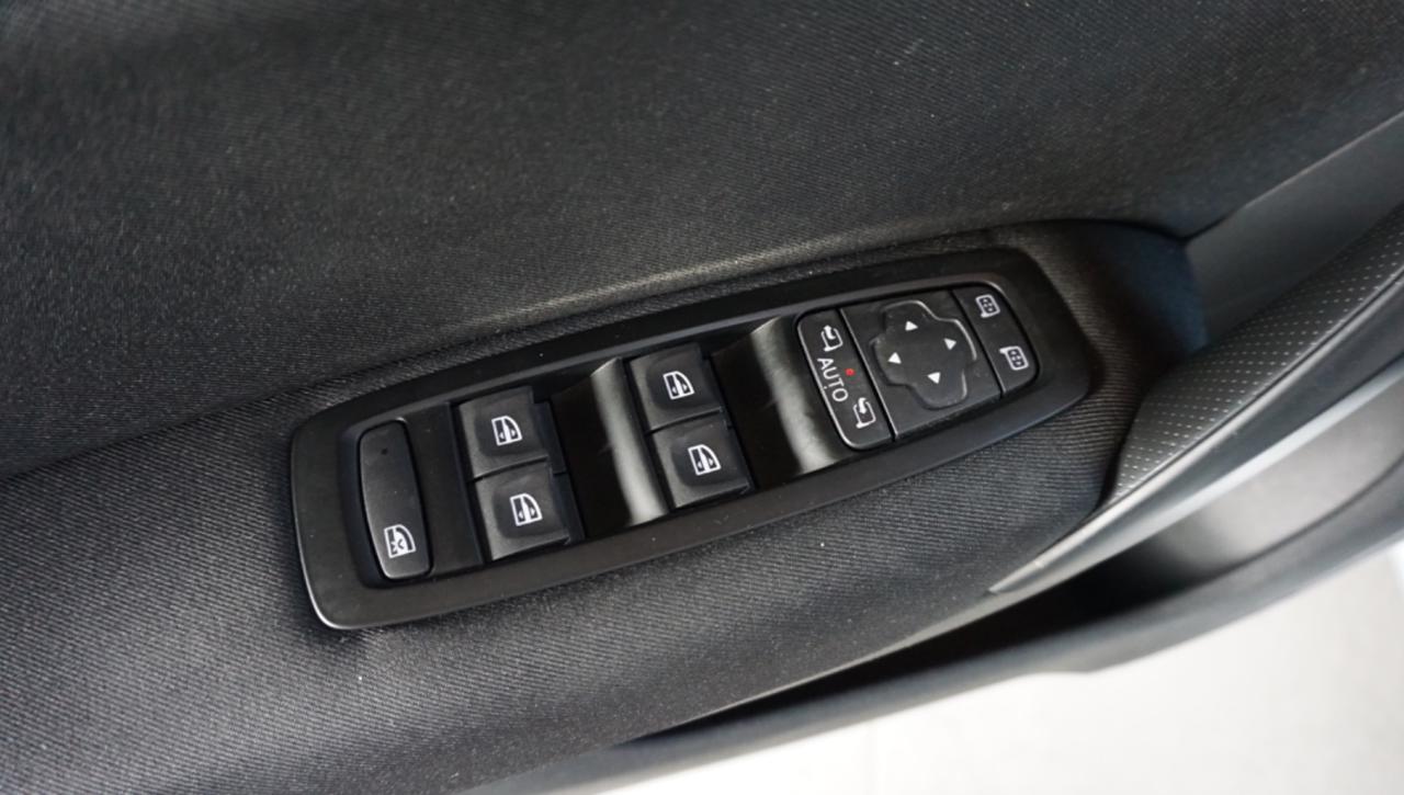 RENAULT Megane Mégane Sporter Blue dCi 115 CV EDC Equilibre - 14