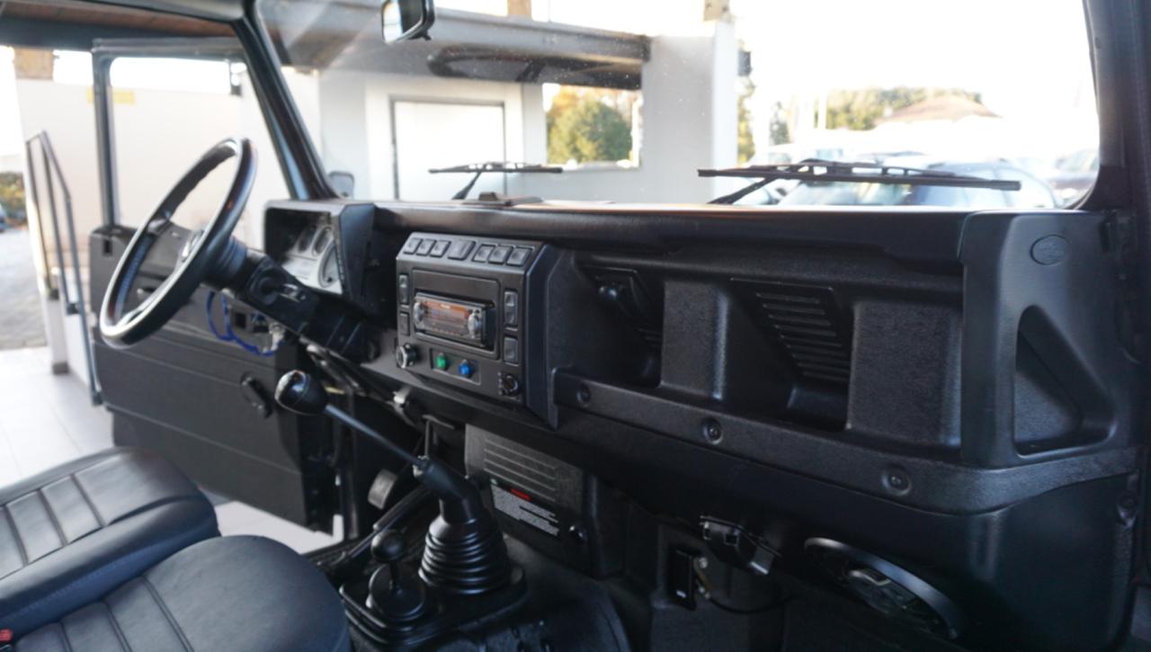 LAND ROVER Defender 110 2.5 Td5 cat S.W. S - 33