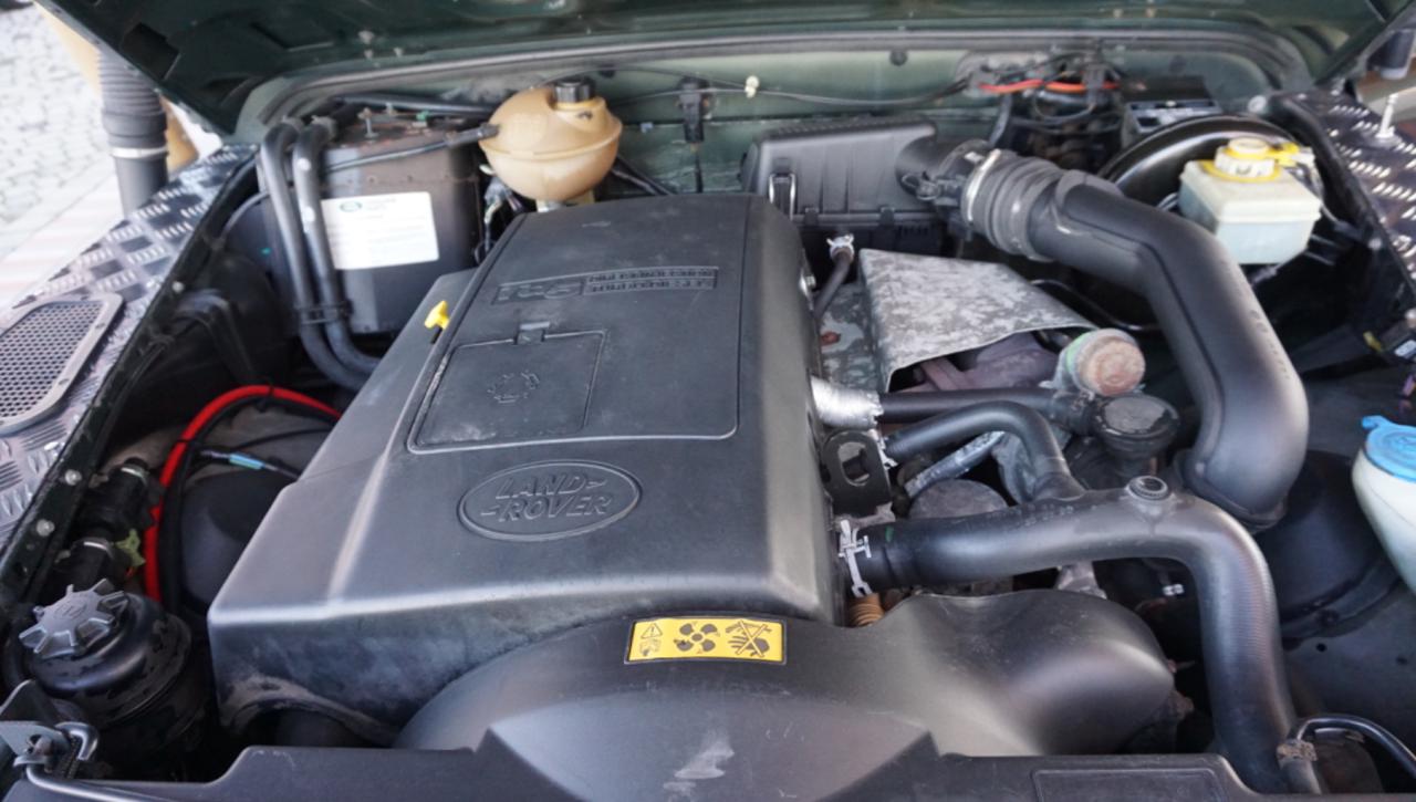 LAND ROVER Defender 110 2.5 Td5 cat S.W. S - 37