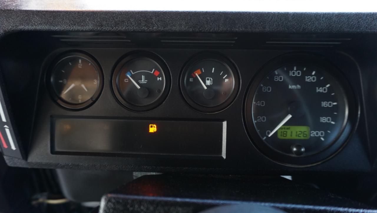 LAND ROVER Defender 110 2.5 Td5 cat S.W. S - 25