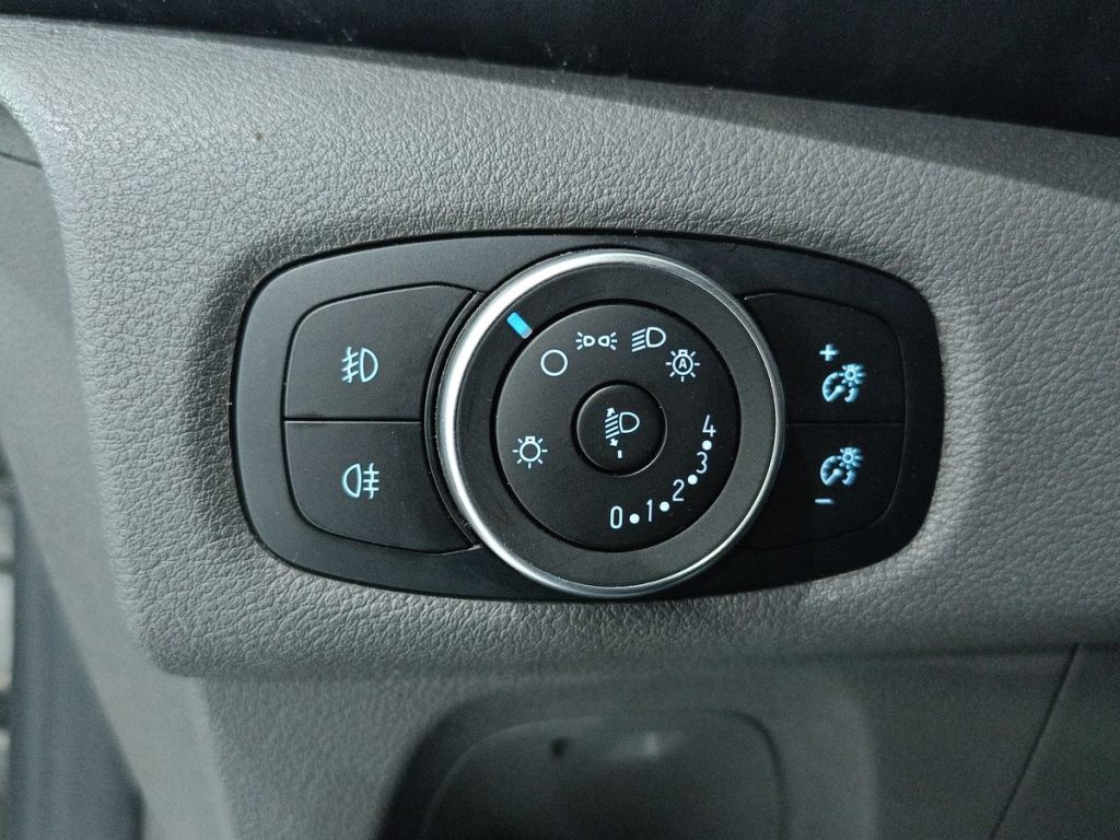 FORD Transit Custom 320 2.0 TDCi 130 PL Combi Trend - 18