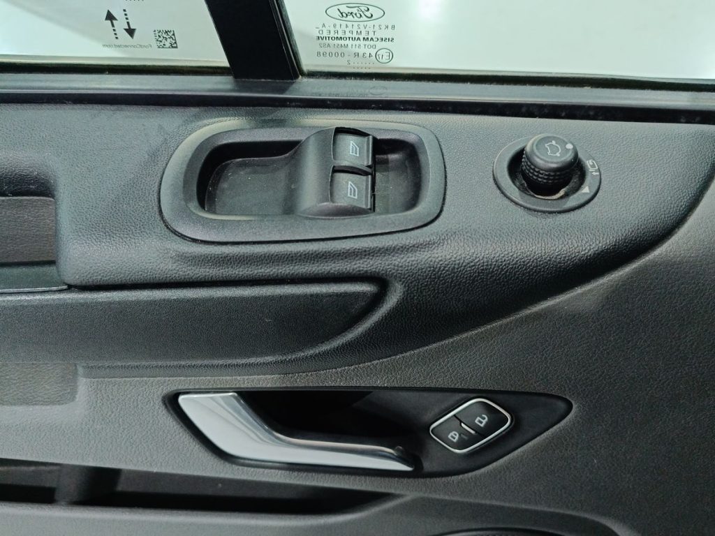 FORD Transit Custom 320 2.0 TDCi 130 PL Combi Trend - 20