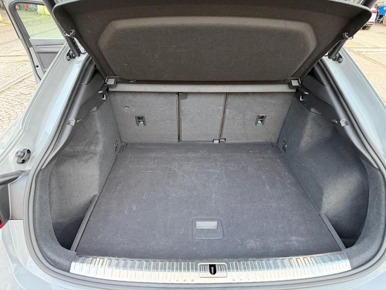 AUDI RS Q3 SPB quattro S tronic - 12