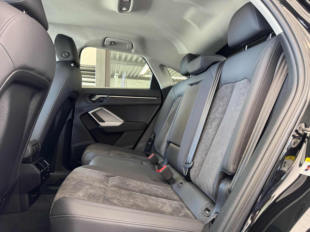 AUDI Q3 SPB 35 TDI S tronic S line edition - 12