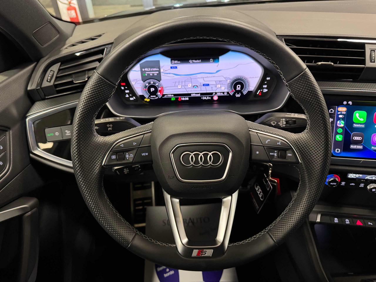 AUDI Q3 35 TDI S tronic S line Interiors - 23