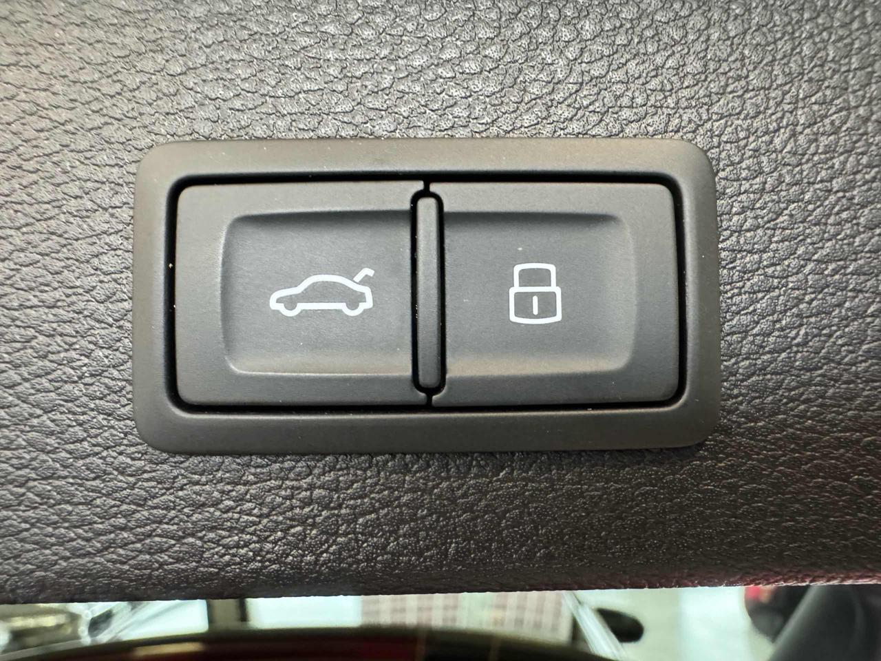 AUDI Q2 30 TFSI S line Interiors Cerchi 19 - 15