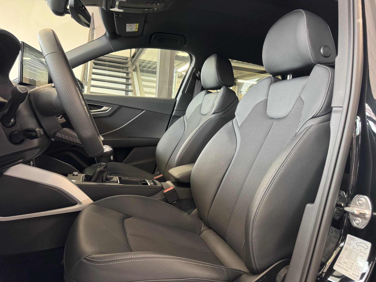 AUDI Q2 30 TFSI S line Interiors Cerchi 19 - 10