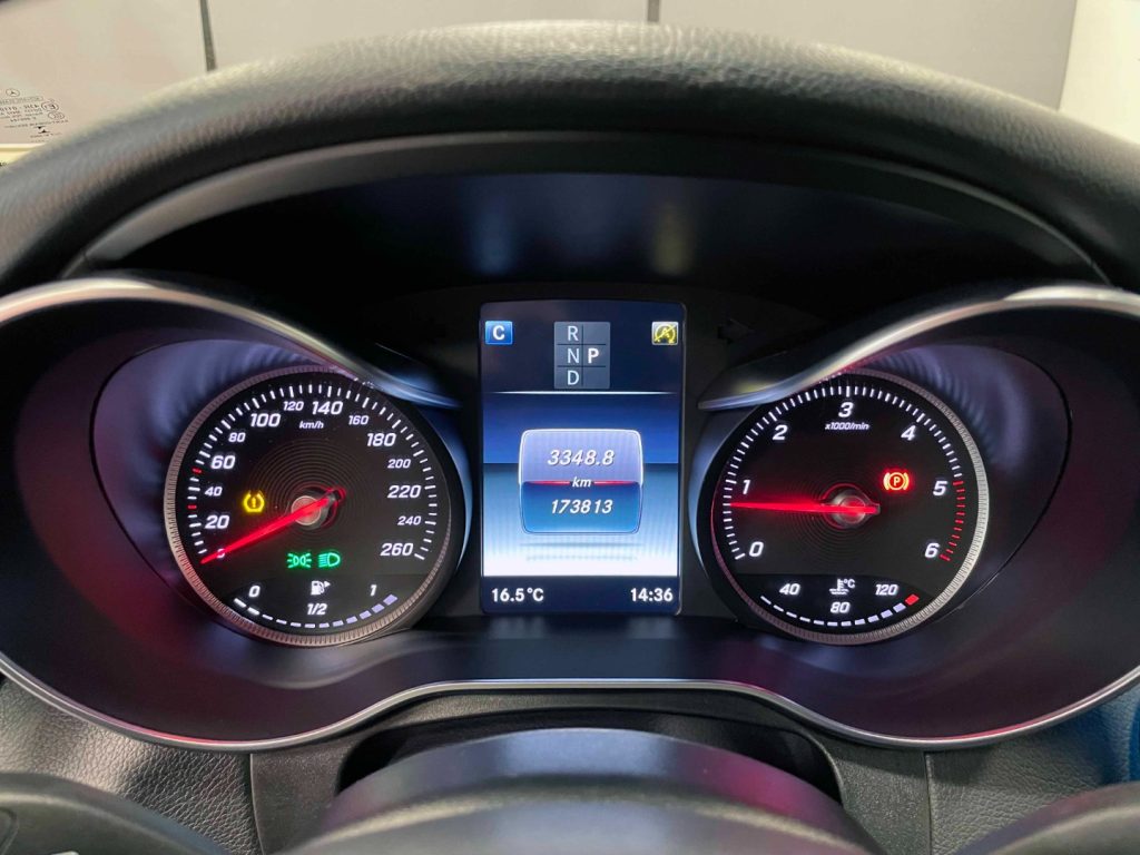 MERCEDES-BENZ GLC 250 D PREMIUM 4MATIC AUTO - 18