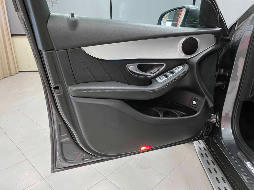 MERCEDES-BENZ GLC 250 D PREMIUM 4MATIC AUTO - 40