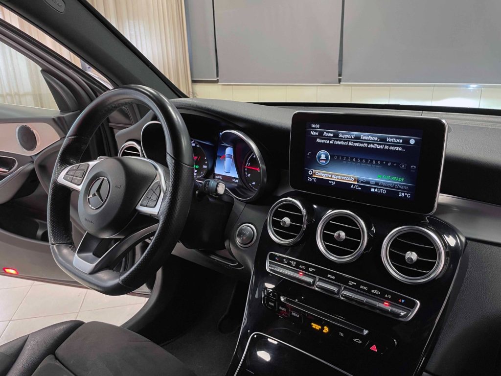MERCEDES-BENZ GLC 250 D PREMIUM 4MATIC AUTO - 50