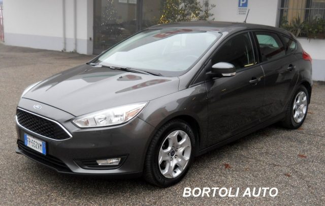 FORD Focus Grigio scuro metallizzato