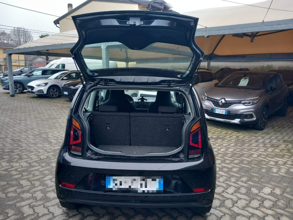 VOLKSWAGEN up! 1.0 3p. EVO beats up! BlueMotion Technology - 10