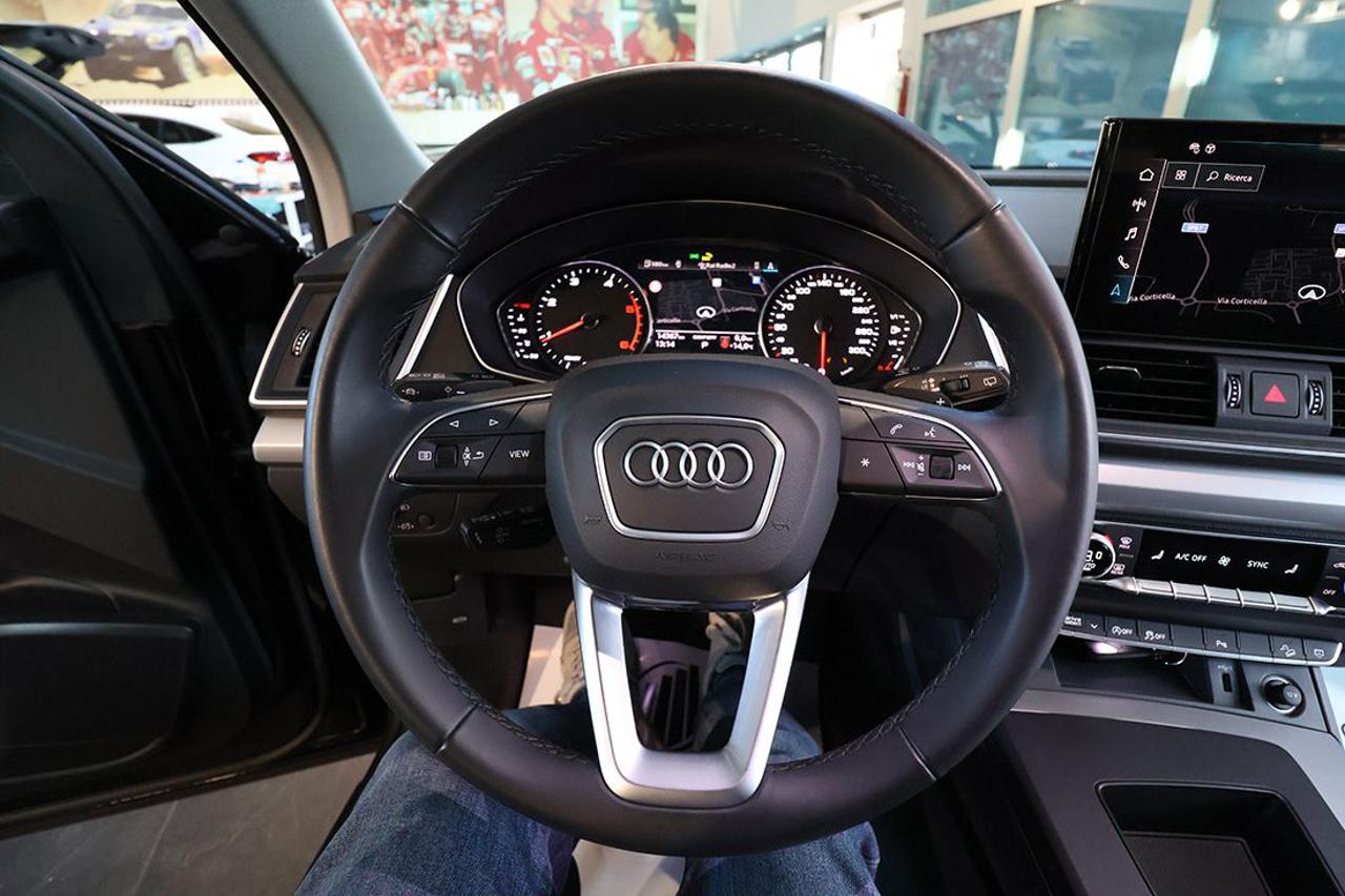 AUDI Q5 40 TDI Quattro S-Tronic Business - 21
