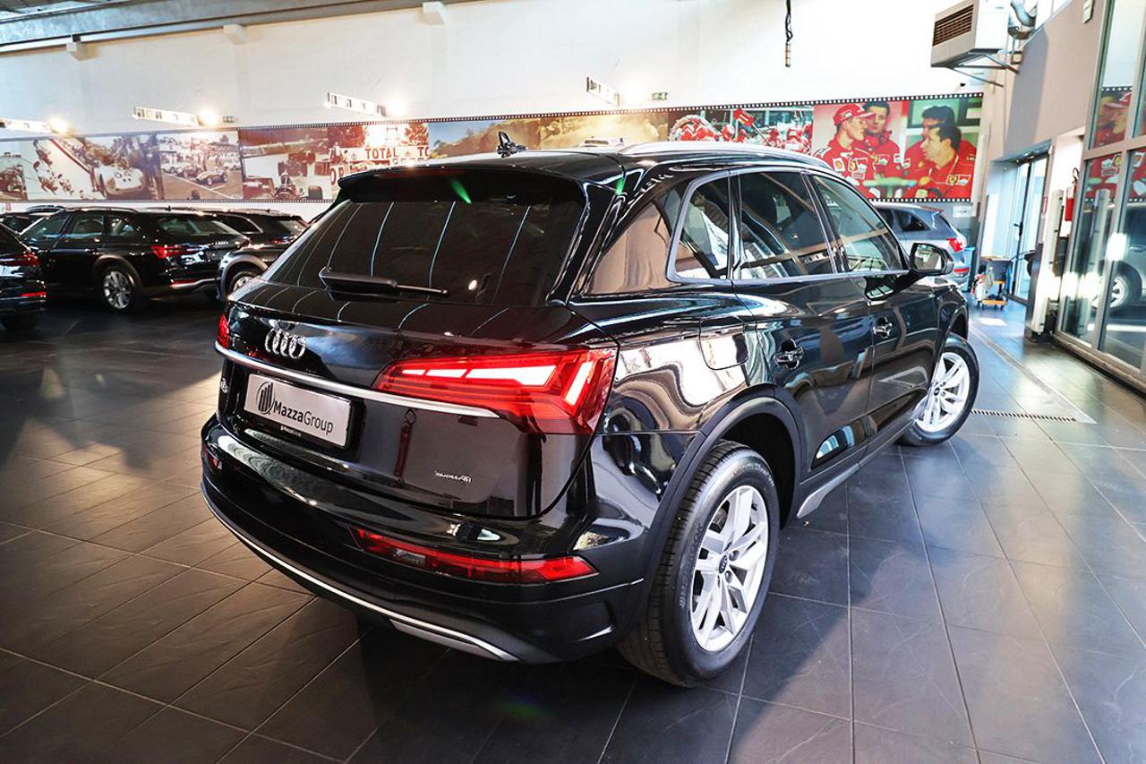 AUDI Q5 40 TDI Quattro S-Tronic Business - 9
