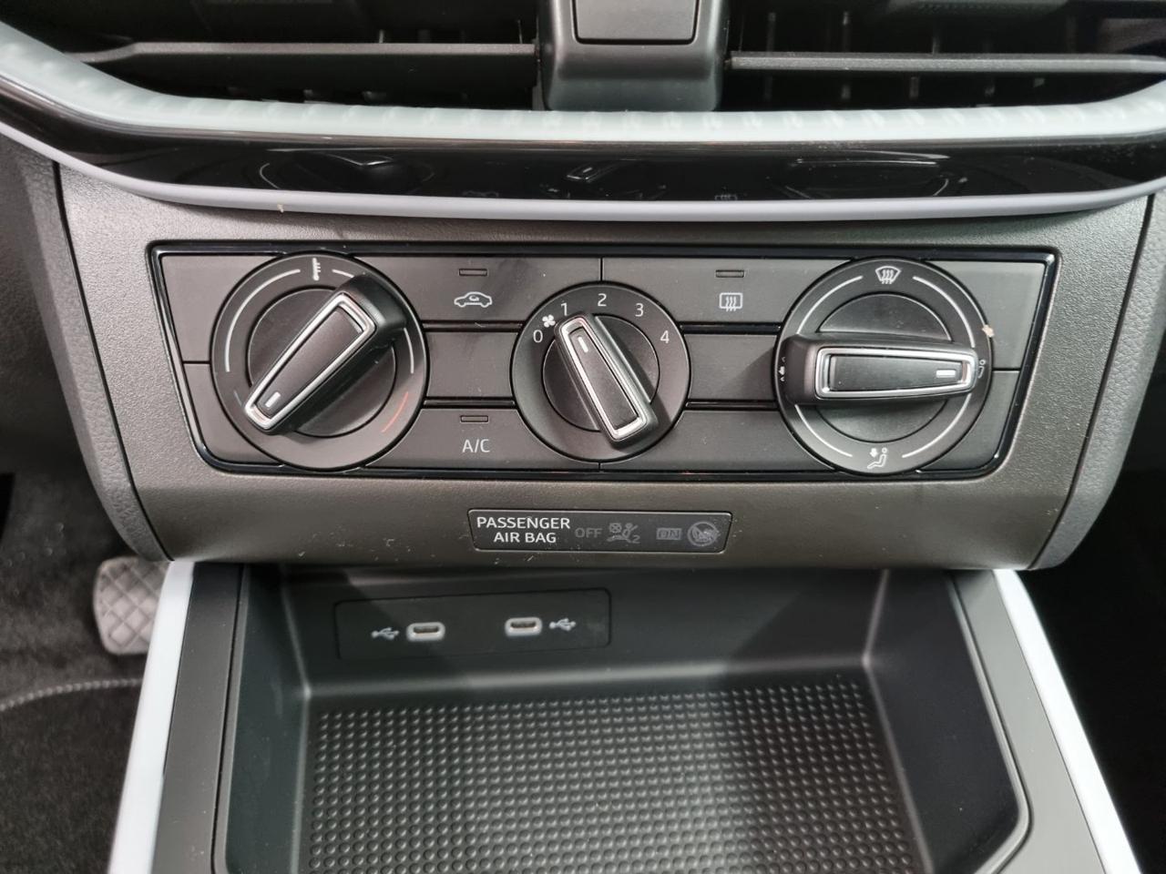 SEAT Ibiza 1.0 EcoTSI 95 CV 5 porte Black Edition Limited - 13