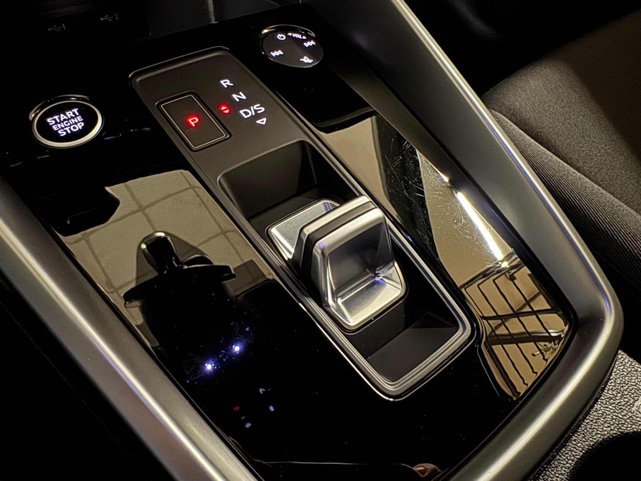 AUDI A3 SPB 30 g-tron S tronic Business - 9