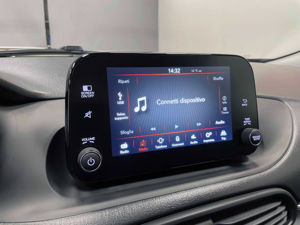 FIAT Tipo 5P 1.3 MJT LOUNGE S - 25