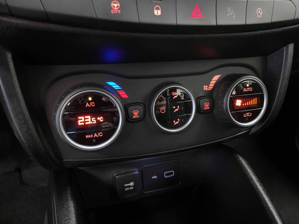 FIAT Tipo 5P 1.3 MJT LOUNGE S - 27