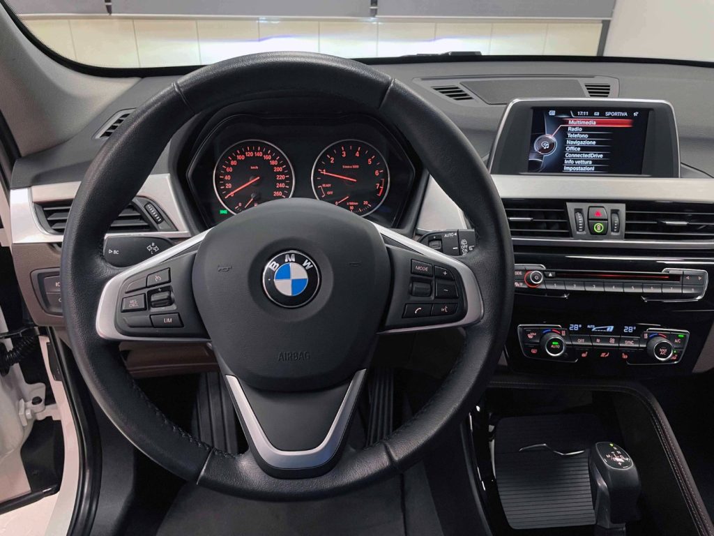BMW X1 SDRIVE 18I SPORT LINE AUTO - 18
