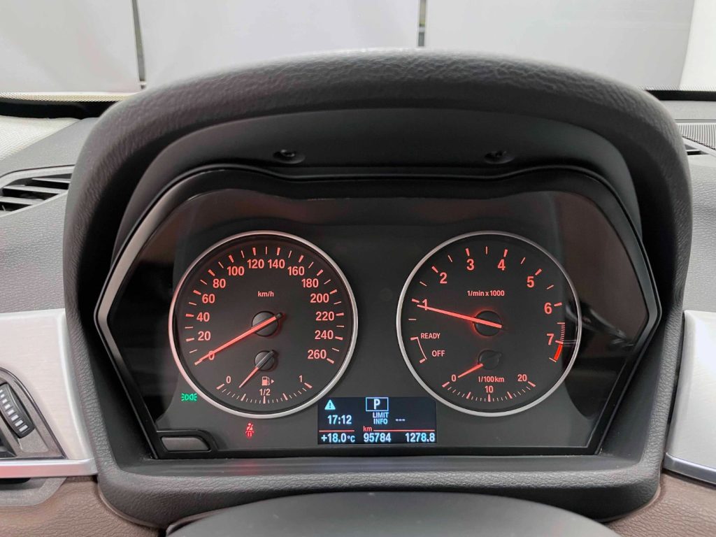 BMW X1 SDRIVE 18I SPORT LINE AUTO - 19