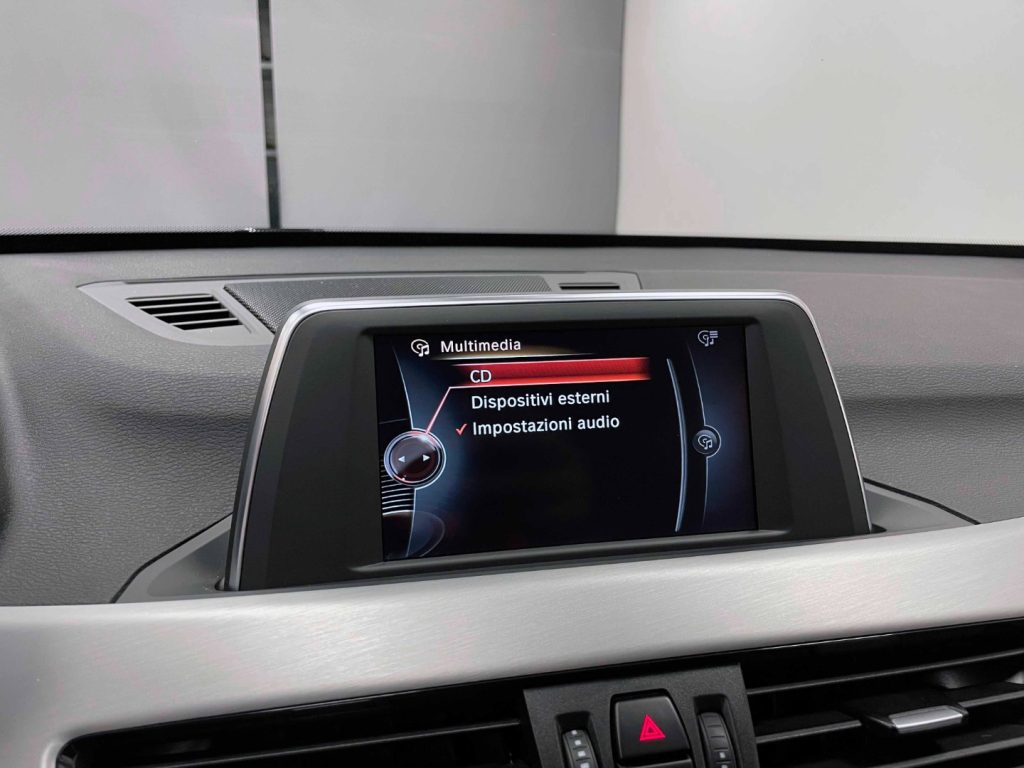 BMW X1 SDRIVE 18I SPORT LINE AUTO - 22