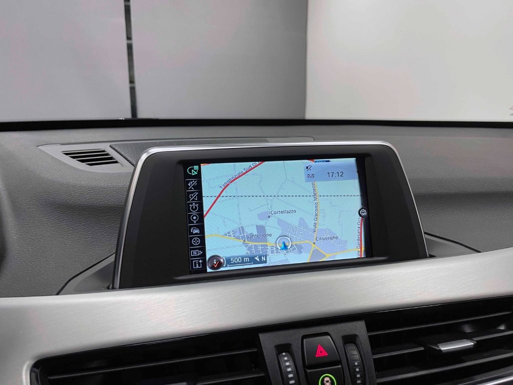 BMW X1 SDRIVE 18I SPORT LINE AUTO - 24