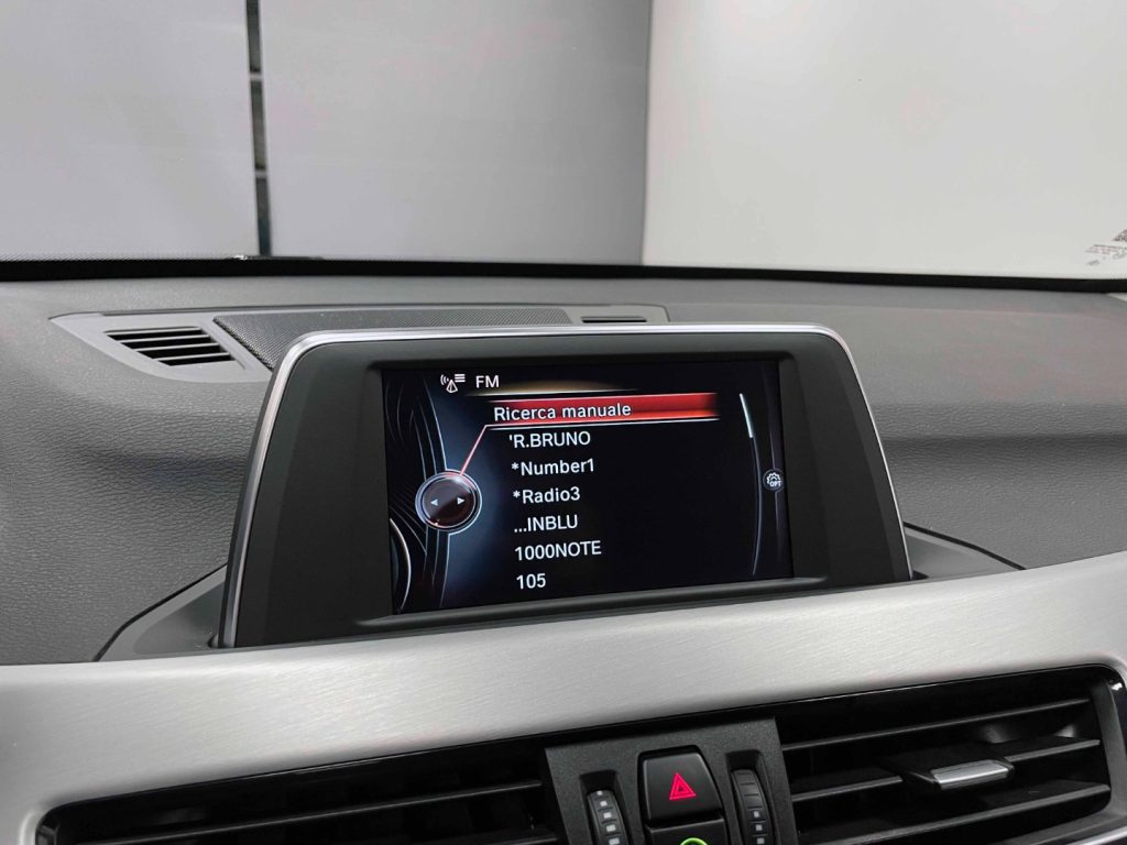 BMW X1 SDRIVE 18I SPORT LINE AUTO - 25