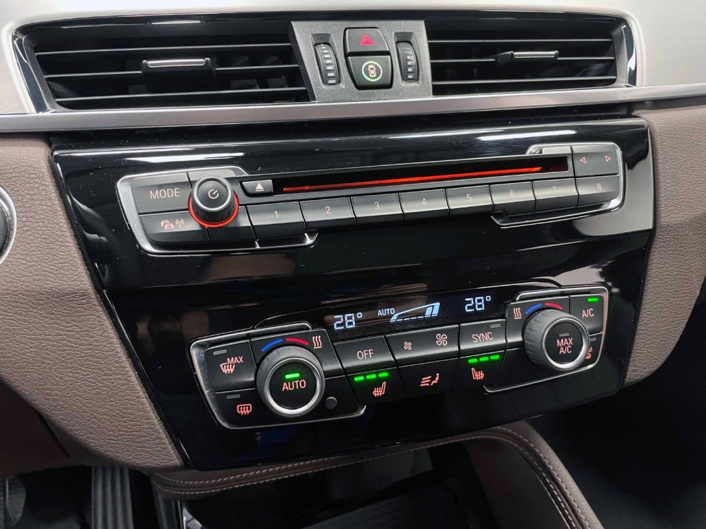 BMW X1 SDRIVE 18I SPORT LINE AUTO - 26