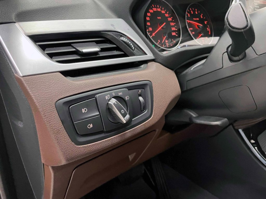 BMW X1 SDRIVE 18I SPORT LINE AUTO - 44