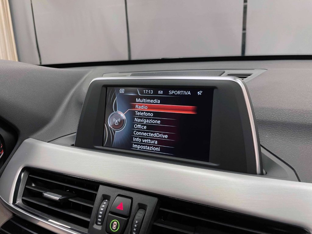 BMW X1 SDRIVE 18I SPORT LINE AUTO - 54