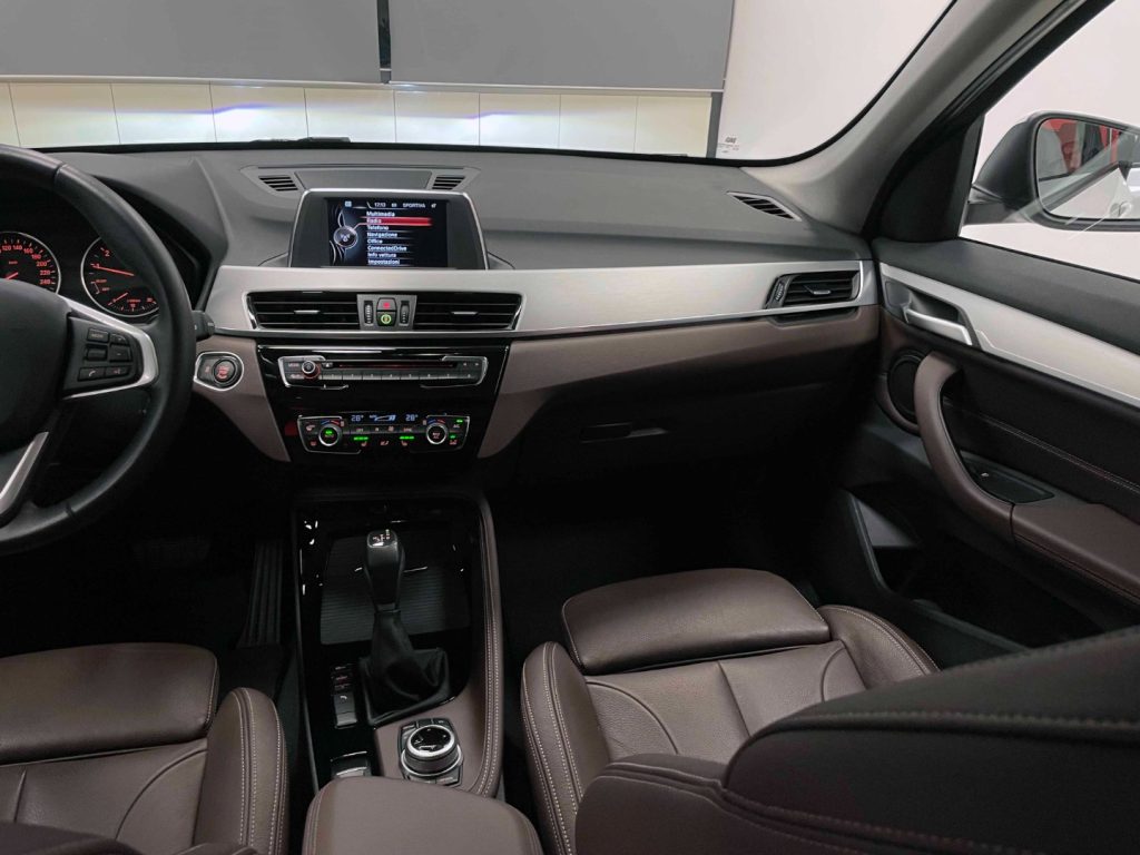 BMW X1 SDRIVE 18I SPORT LINE AUTO - 60