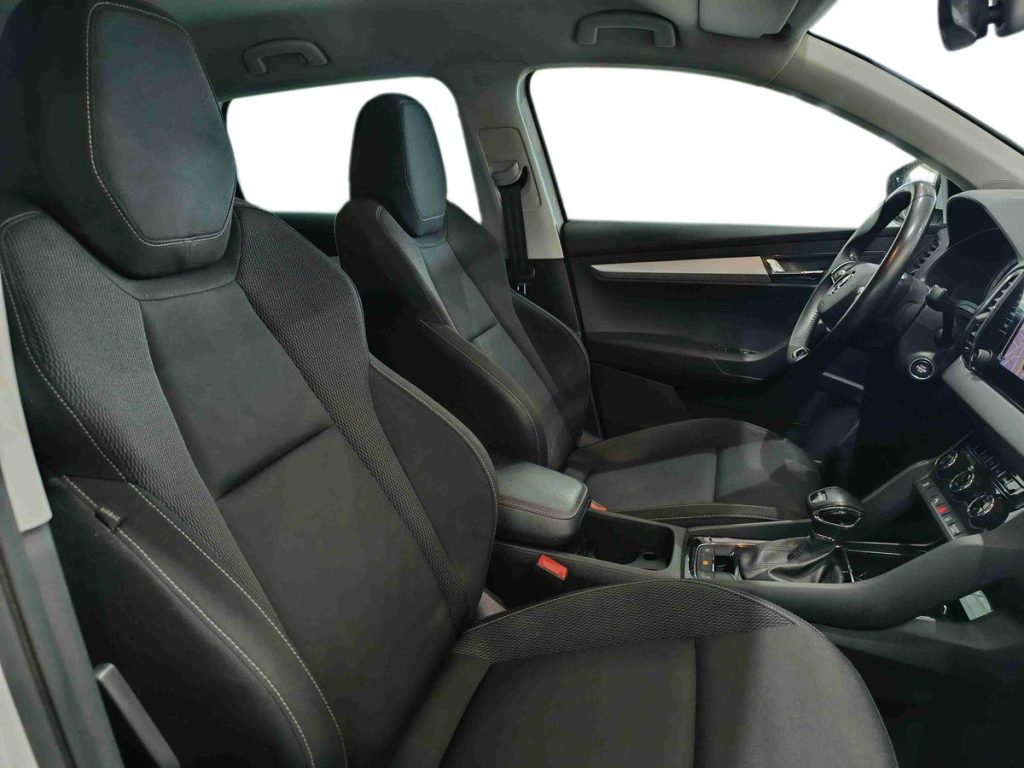 SKODA Karoq 2.0 TDI EVO SCR 115 CV DSG Executive - 10