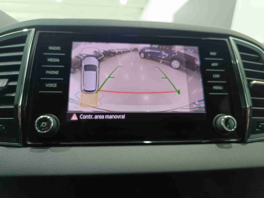 SKODA Karoq 2.0 TDI EVO SCR 115 CV DSG Executive - 16