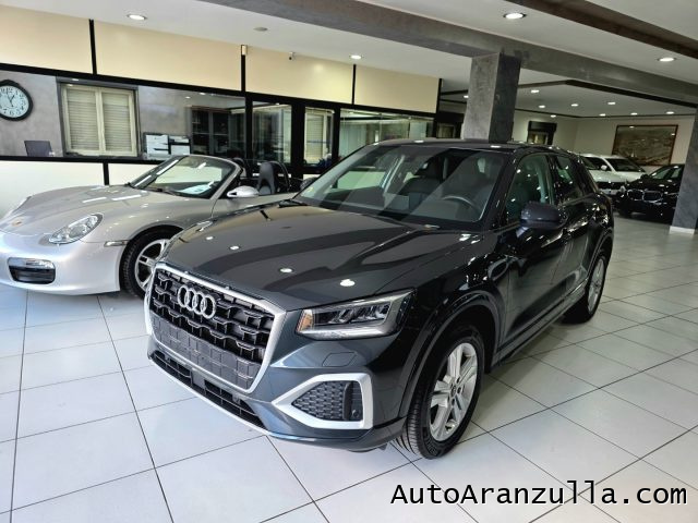 AUDI Q2 Grigio Manhattan metallizzato