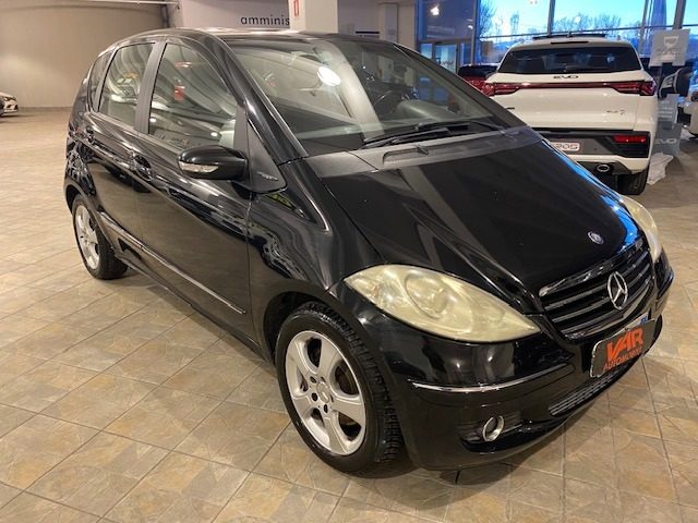 MERCEDES-BENZ A 200 Nero metallizzato