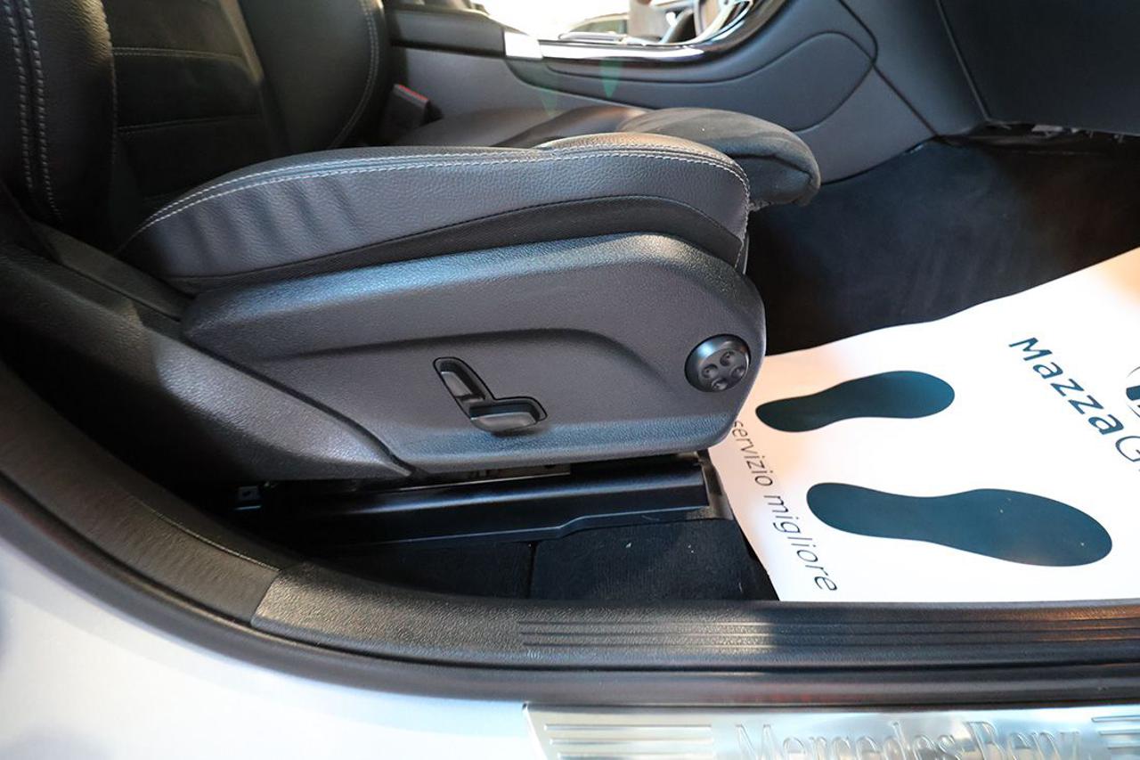 MERCEDES-BENZ GLC 200 4Matic Mild Hybrid Coupé Premium AMG - 36