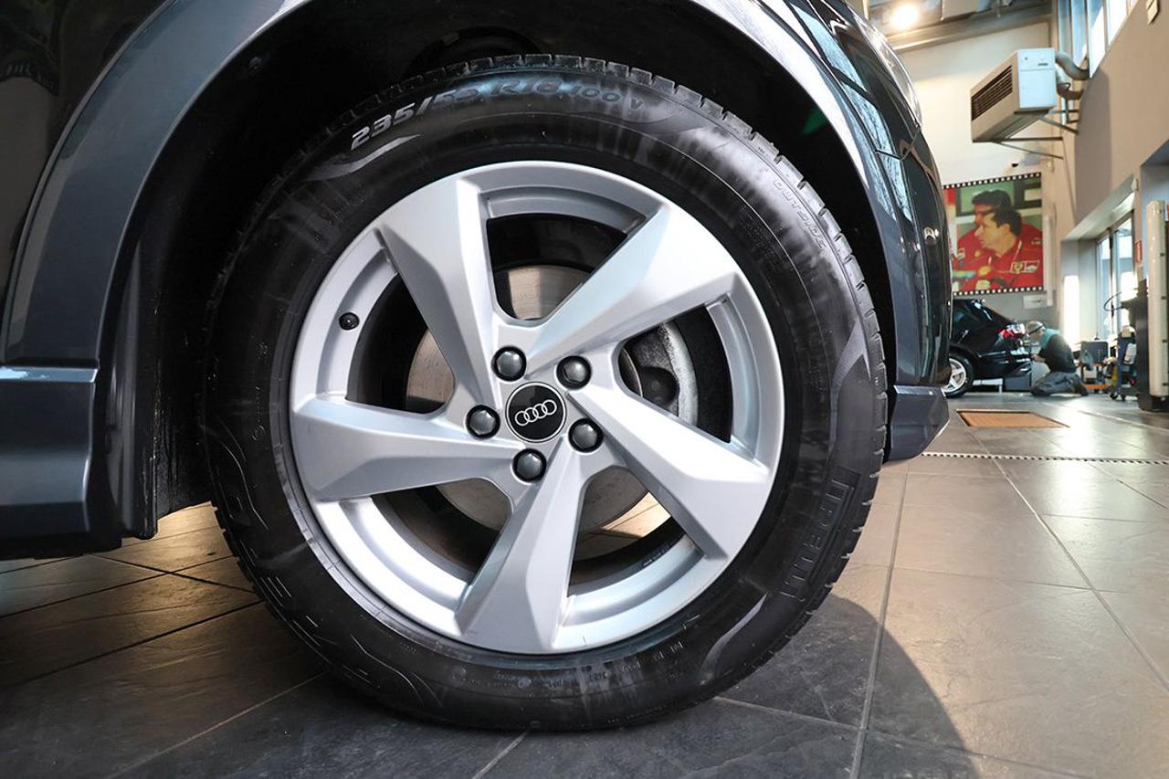 AUDI Q3 35 TFSI S-Tronic Business Advanced - 6