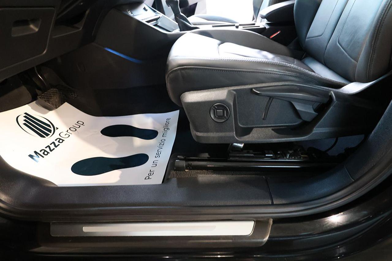 AUDI Q3 35 TFSI S-Tronic Business Advanced - 42