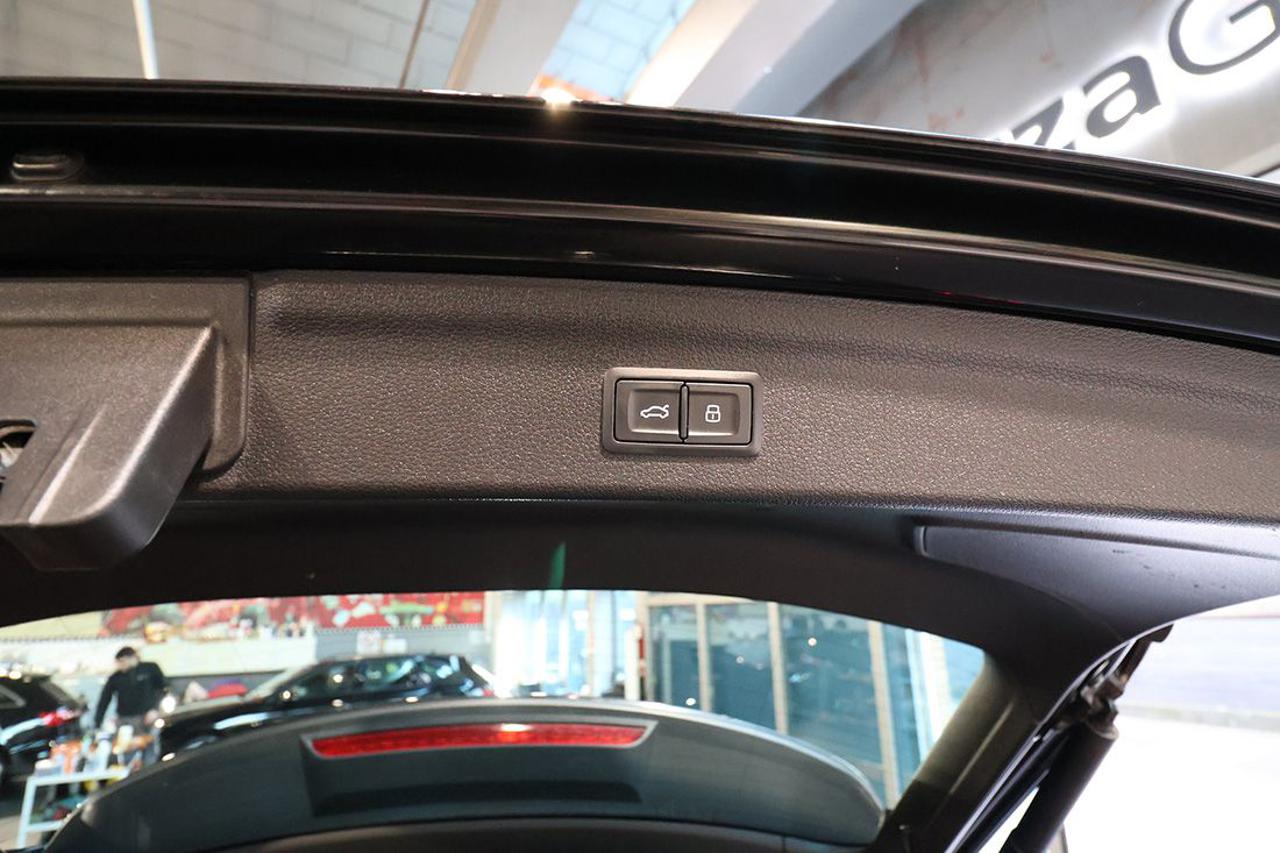 AUDI Q3 35 TFSI S-Tronic Business Advanced - 13