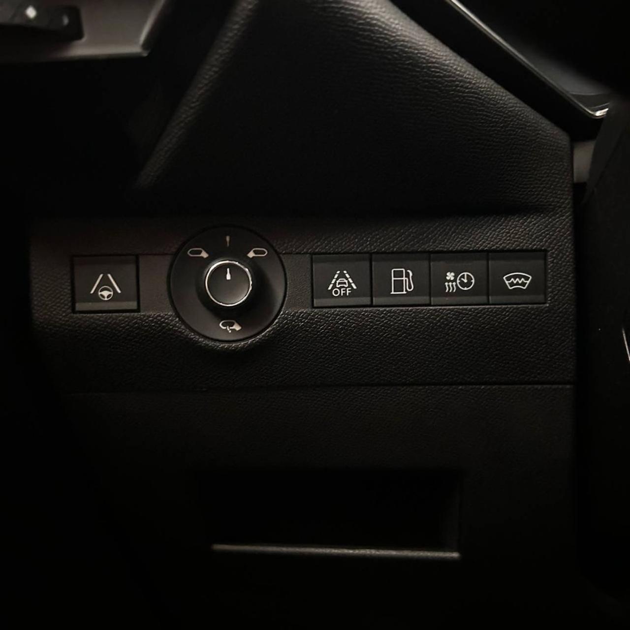 DS AUTOMOBILES DS 7 Crossback E-Tense 4x4 Louvre TETTO APRIBILE - 36