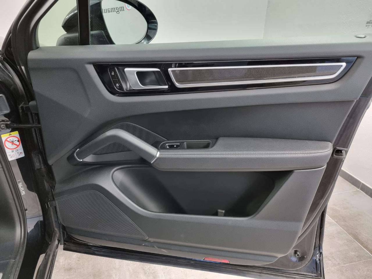 PORSCHE Cayenne 3.0 V6 PackSportAlleggerito - 49