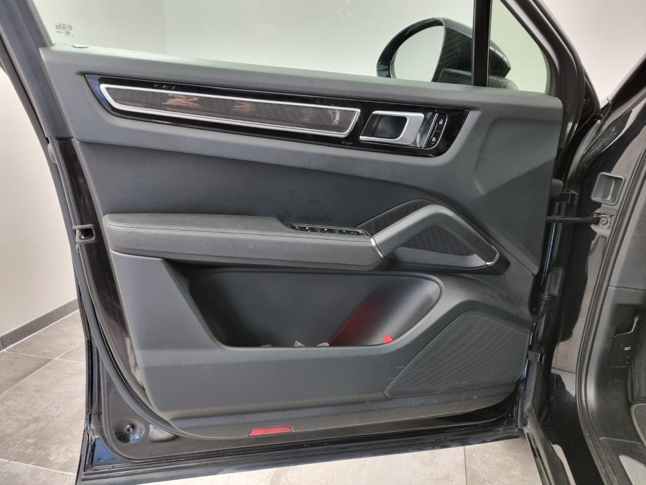 PORSCHE Cayenne 3.0 V6 PackSportAlleggerito - 48