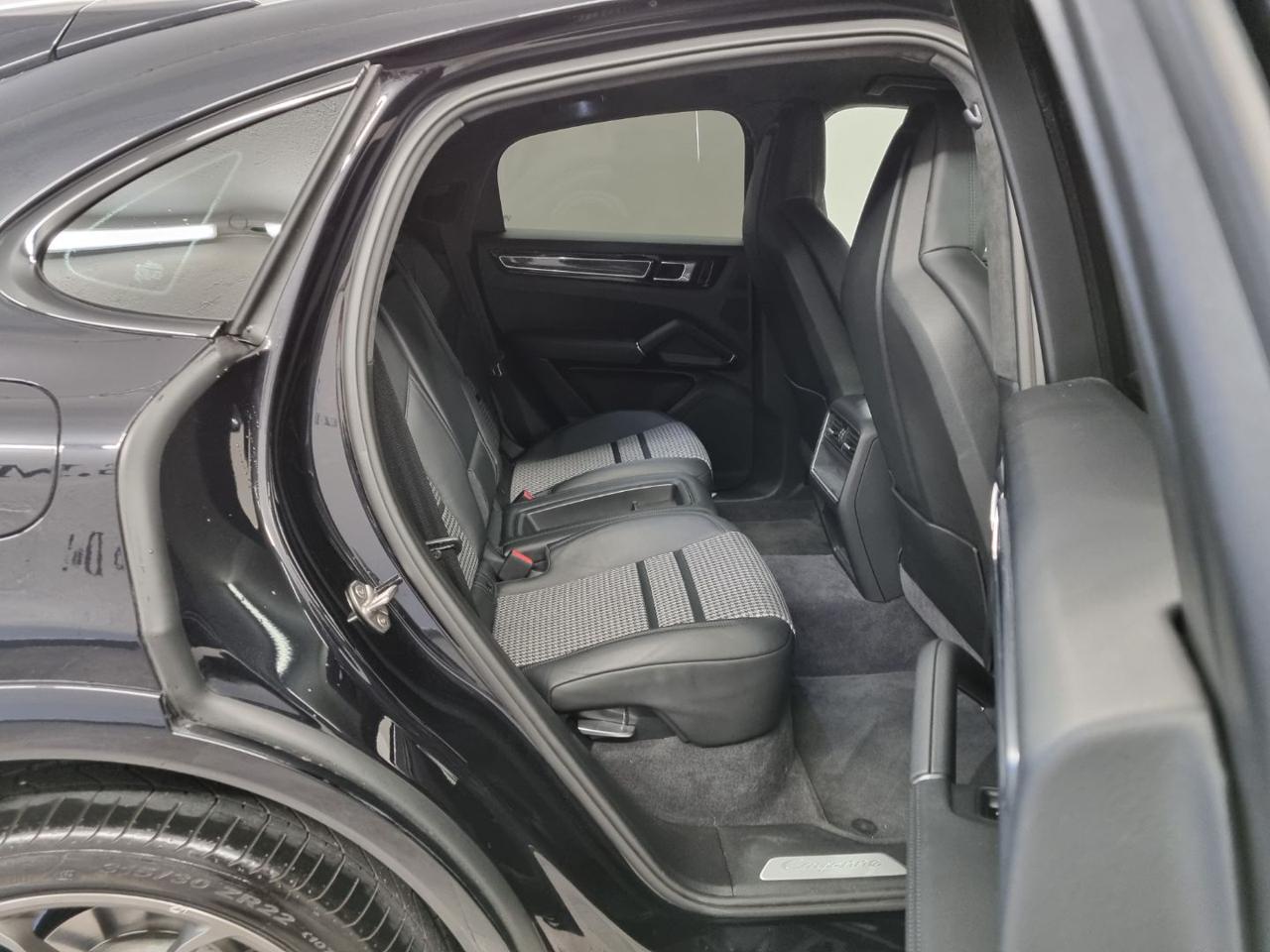 PORSCHE Cayenne 3.0 V6 PackSportAlleggerito - 39