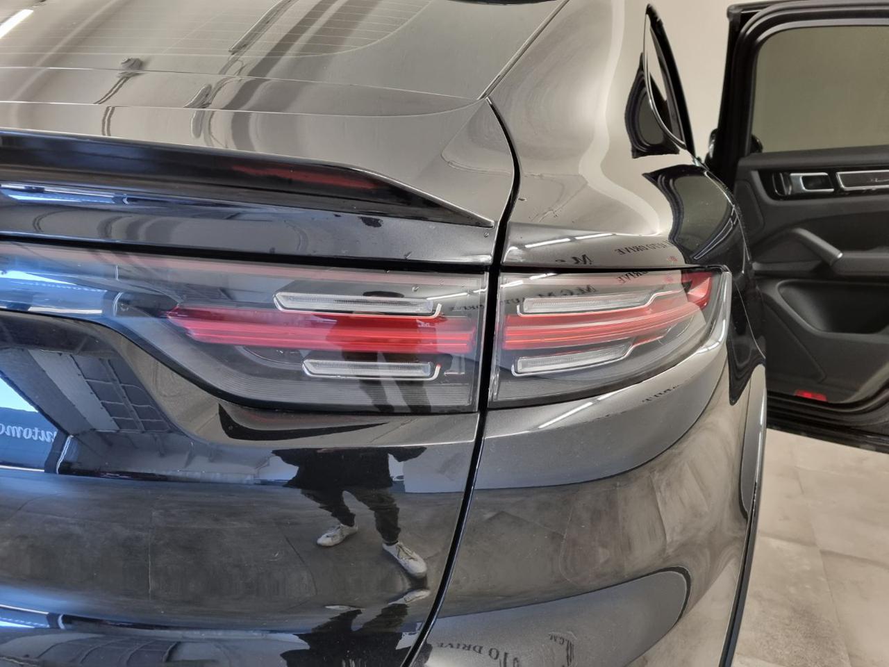 PORSCHE Cayenne 3.0 V6 PackSportAlleggerito - 34