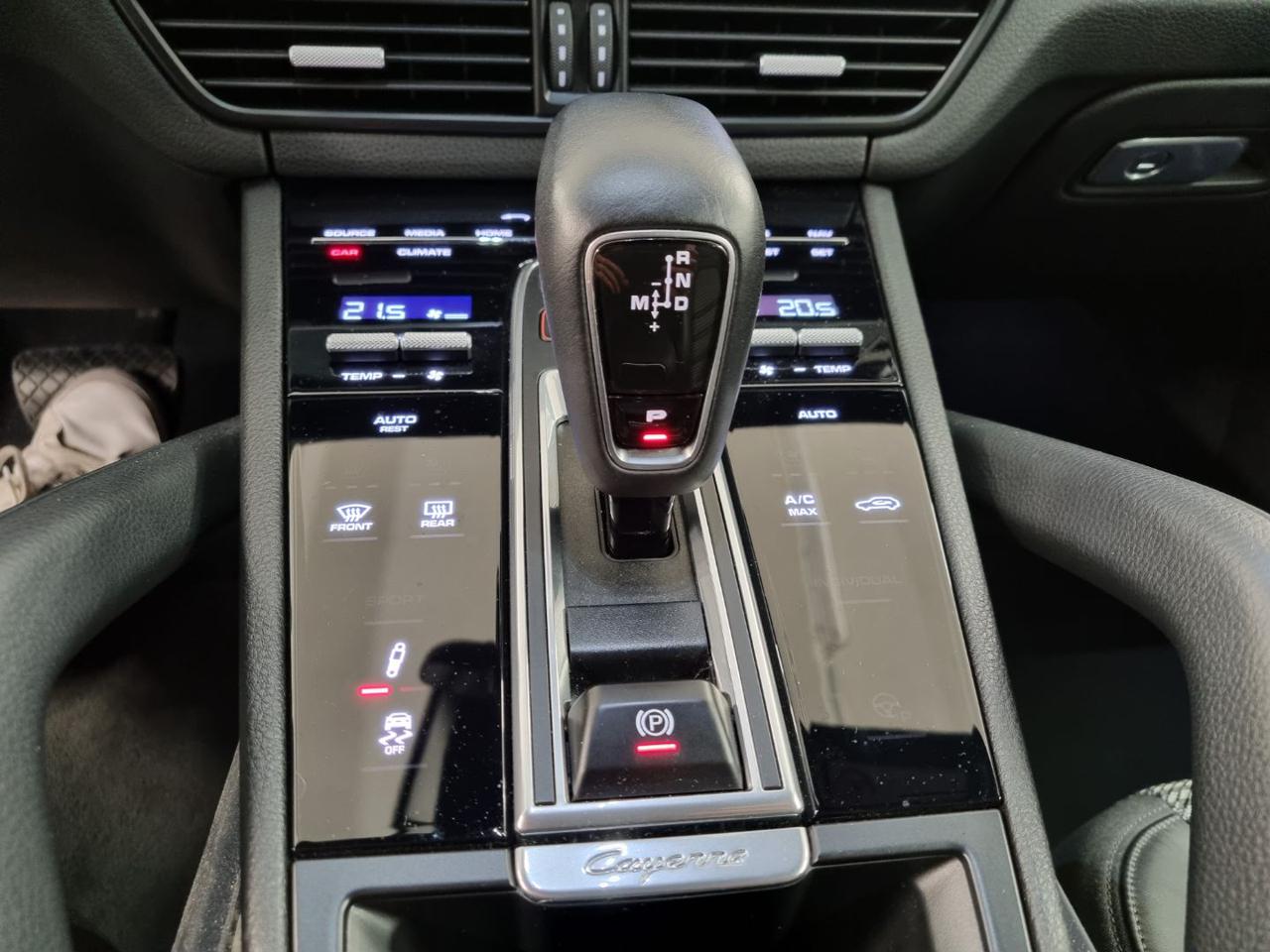 PORSCHE Cayenne 3.0 V6 PackSportAlleggerito - 9