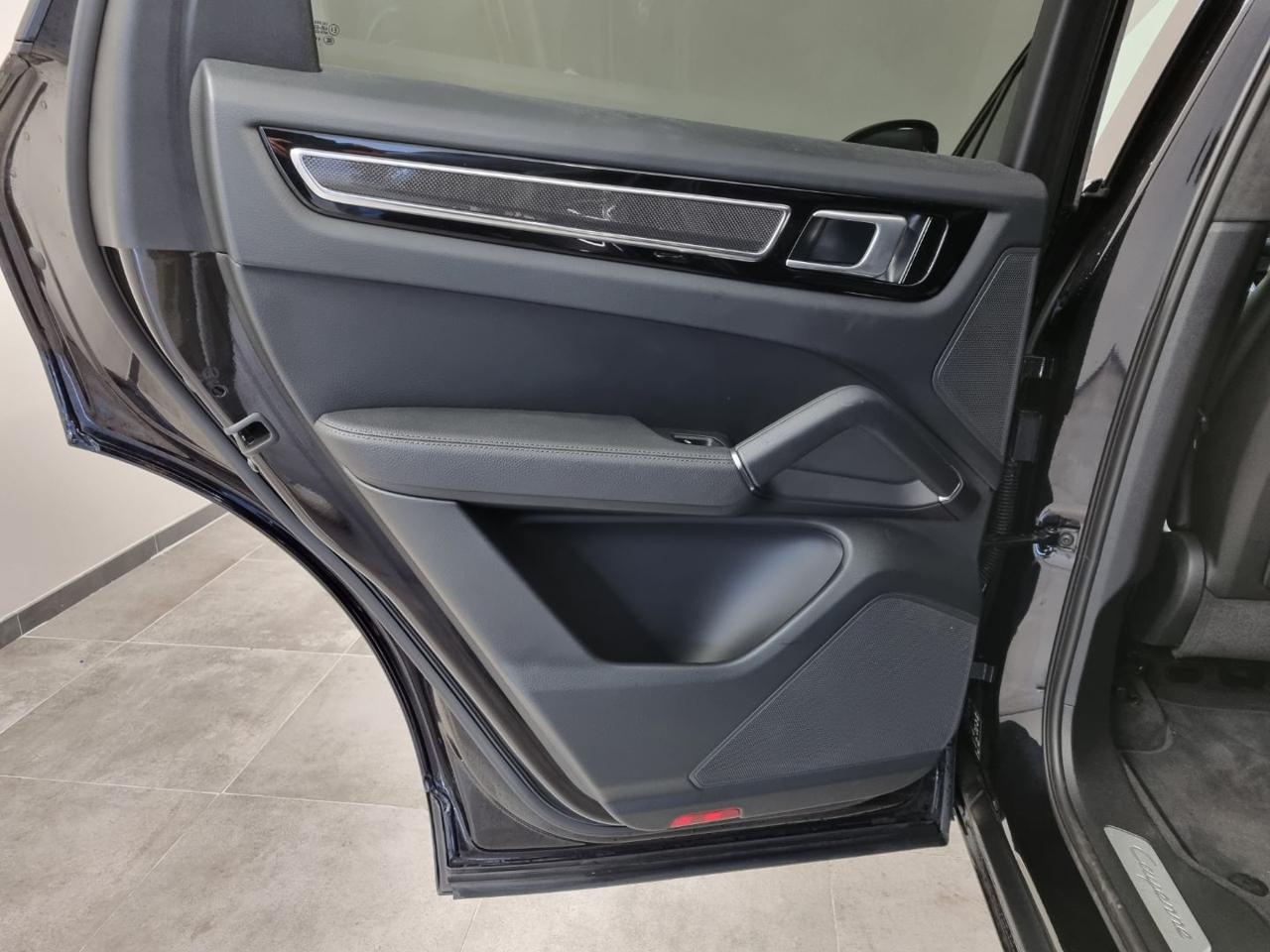 PORSCHE Cayenne 3.0 V6 PackSportAlleggerito - 51