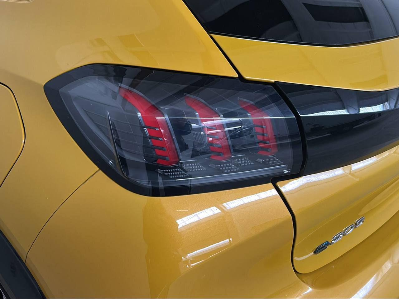 PEUGEOT 208 motore elettrico 136 CV 5 porte GT Pack - 38