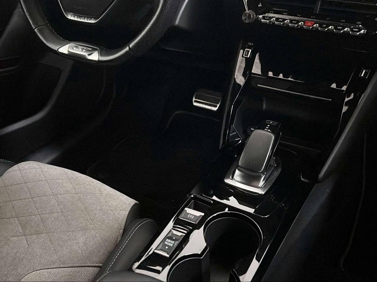 PEUGEOT 208 motore elettrico 136 CV 5 porte GT Pack - 25